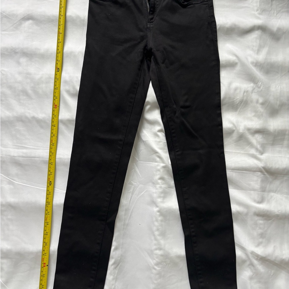 Black Skinny High-Rise Jeans — Women's Stretch Fit